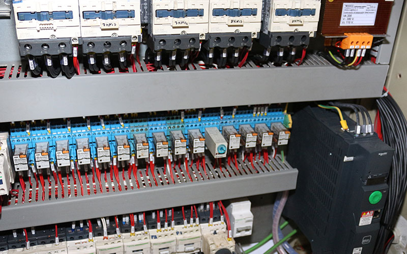 Quadri elettrici e industriali da Paracchi Quadri elettrici e industriali da Paracchi
